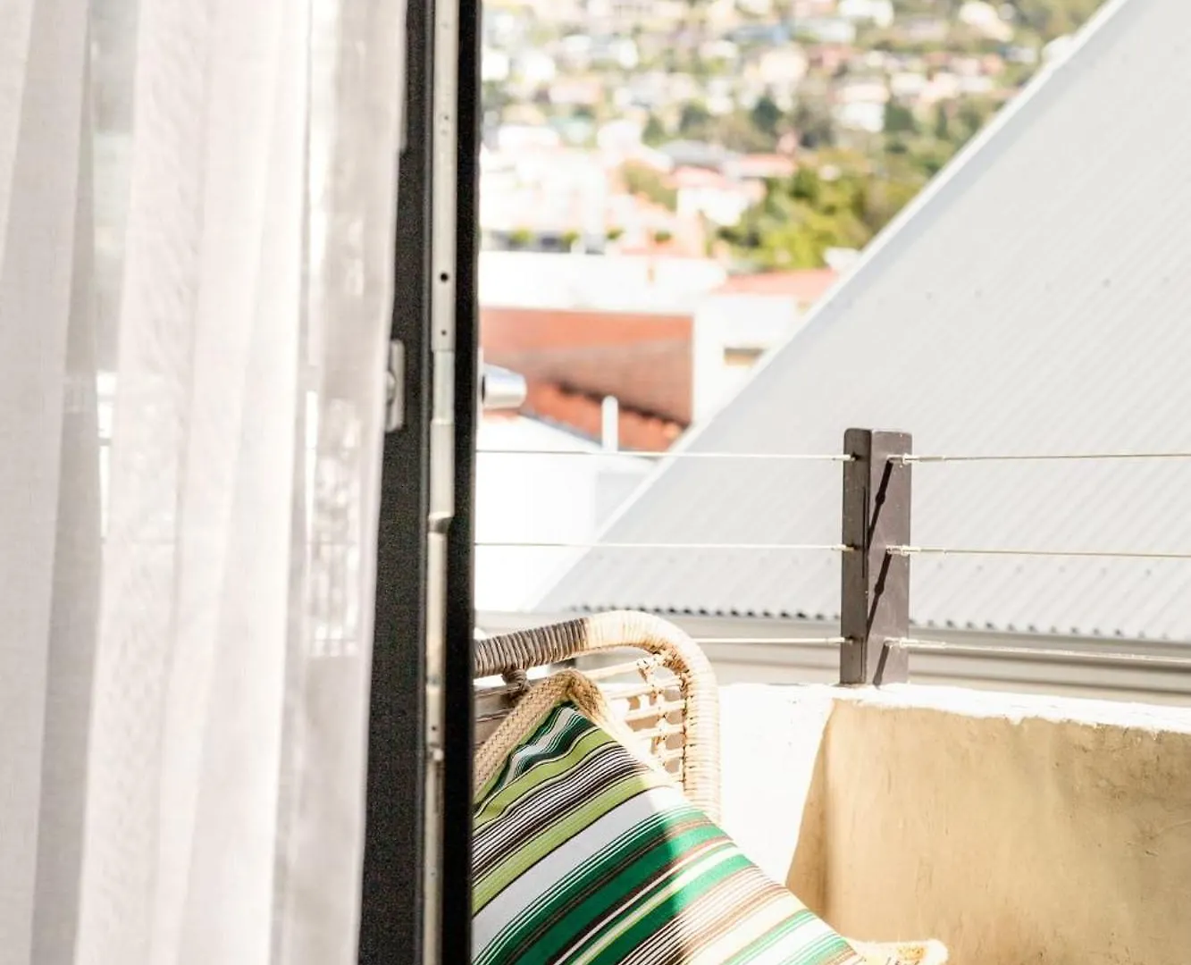 The Rox - Luxe Hobart City Apartment